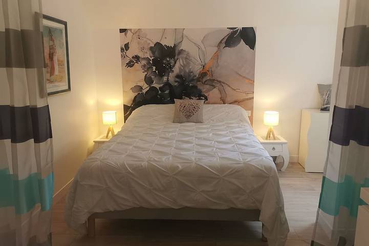 Gîte pour 4 personnes, avec terrasse dans Plage du Miramar - 2