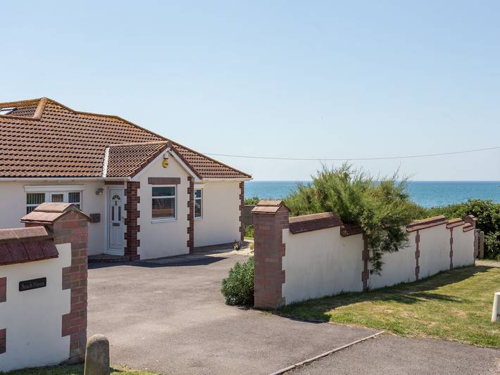 Beach hut for 8 people, with Yard in Dorset