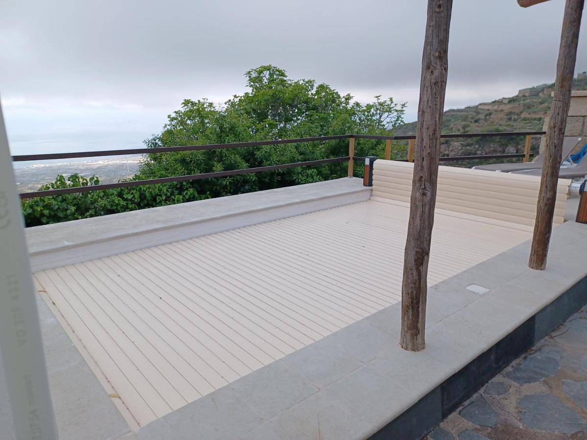Two-Bedroom Cottage with Shared Terrace in La Zarza (Canary Islands), Fasnia
