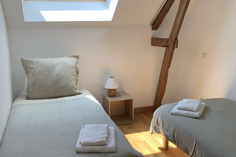 Ancien corps de ferme climatisé avec piscine chauffée privative - Proche Sarlat in Jayac, Périgord Noir