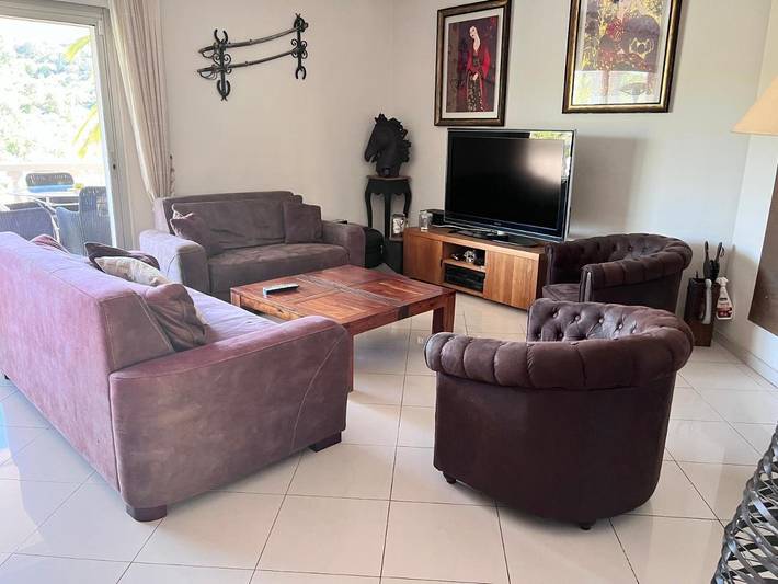 Chambre d’hôte pour 4 personnes, avec Terrasse et Jardin ainsi que Piscine et Vue à Roquebrune-sur-Argens - 4