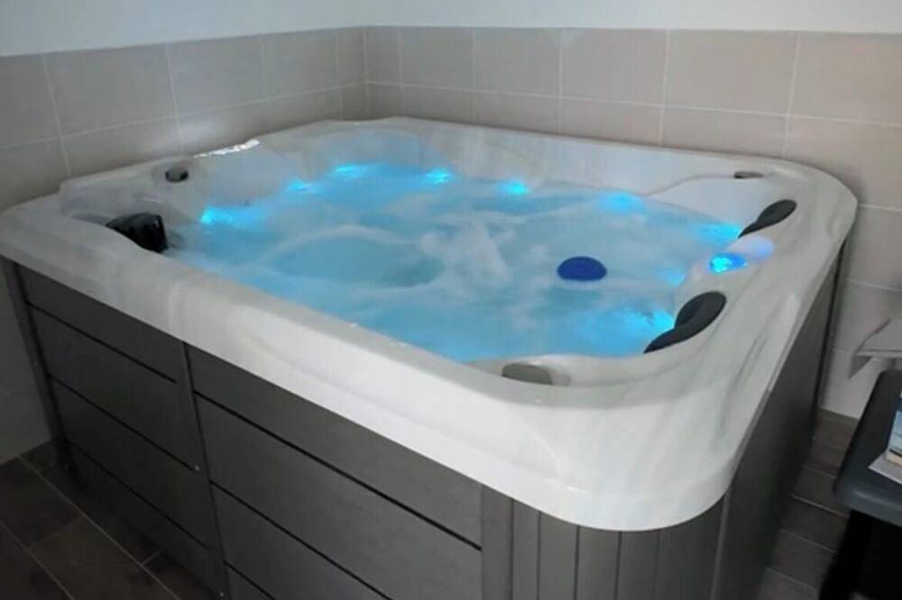 Appartement entier, Appartement indépendant tout équipé avec possibilité d'accès au jacuzzi in Marles-en-Brie, Seine-et-Marne