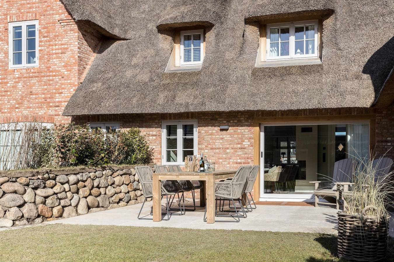 Neues Luxus-Hausteil unter Reet, auf ca. 167 m² für bis zu 6 Personen in Wenningstedt, Sylt