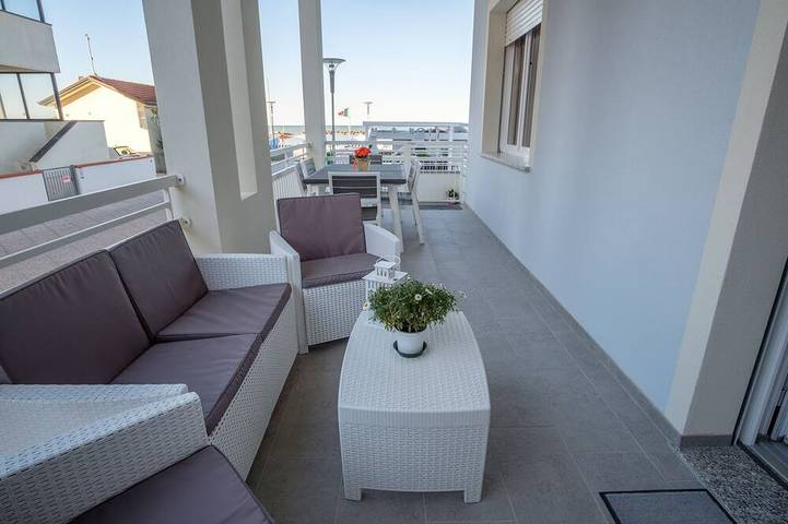 Ferienwohnung für 8 Personen, mit Balkon und Garten in San Mauro A Mare