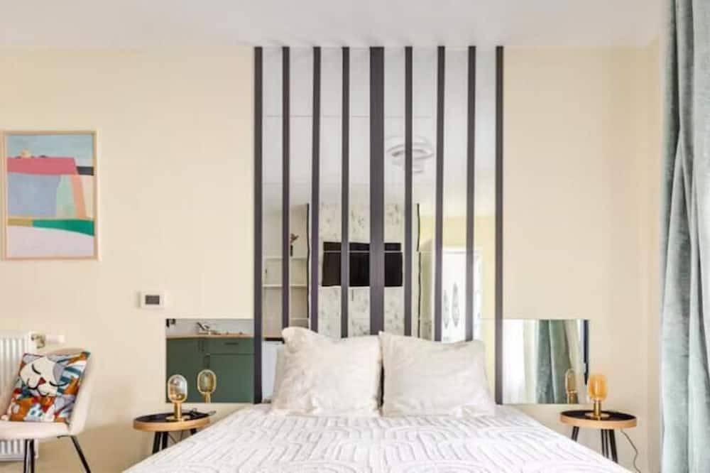 Entire apartment, ✨ Studio high standing in Clamart - Ideal stay Paris in Clamart, Hauts-de-Seine