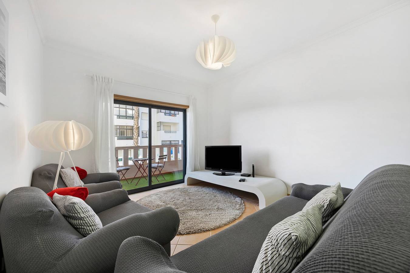 Apartamento Muralhas View – Entspannen mit Blick auf die Stadtmauer und das Grüne in Santa Maria, Lagos