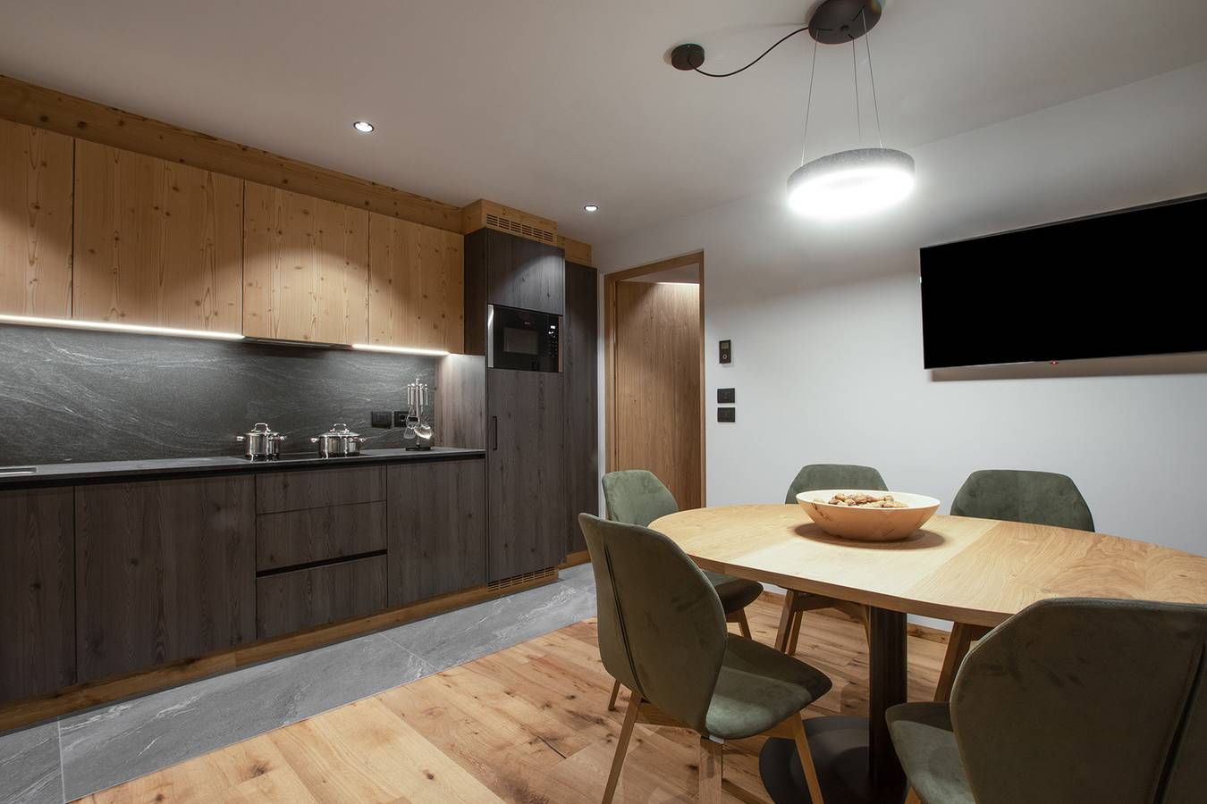 Ganze Wohnung, Ferienwohnung "Biohof Ruances Pré" mit Bergblick, privater Terrasse und Wlan in Costadedoi, Abtei