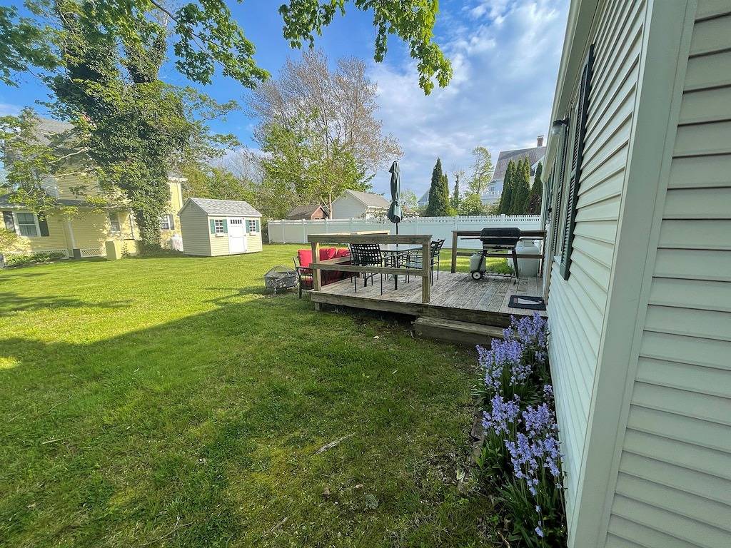 Pier Cottage .5 Mile from the Beach, Includes 2 Beach Passes! in Narragansett Pier, Narragansett