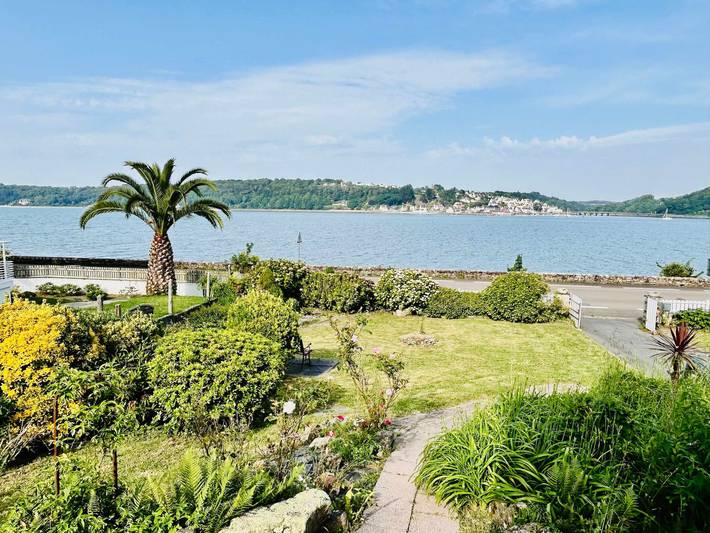 Apartamento entero, Maison Ar Chi Mat  For 6 with sea view in Locquénolé, Ceinture Dorée