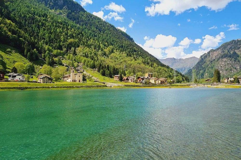 Appartamento intero, Appartamento sul Liro, per affitti brevi. Ideale per famiglie e amici. in Campodolcino (Borgo), Campodolcino