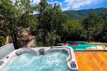 Gîte pour 14 personnes, avec piscine, animaux acceptés à Saint-Thomé