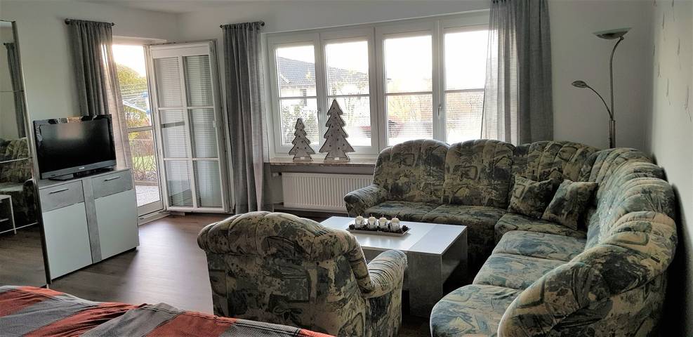 Entire apartment, Holiday Apartment "Breit - Kirchdorf" with Mountain View, Private Terrace & Wi-Fi in Kirchdorf im Wald, Eastern Bavaria