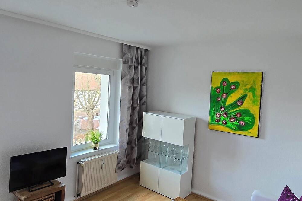 Ganze Wohnung, Schöne Familien-Ferienwohnung mit 2 Schlafzimmern nur 5 Minuten vom See entfernt in Leipzig, Kulkwitzer See