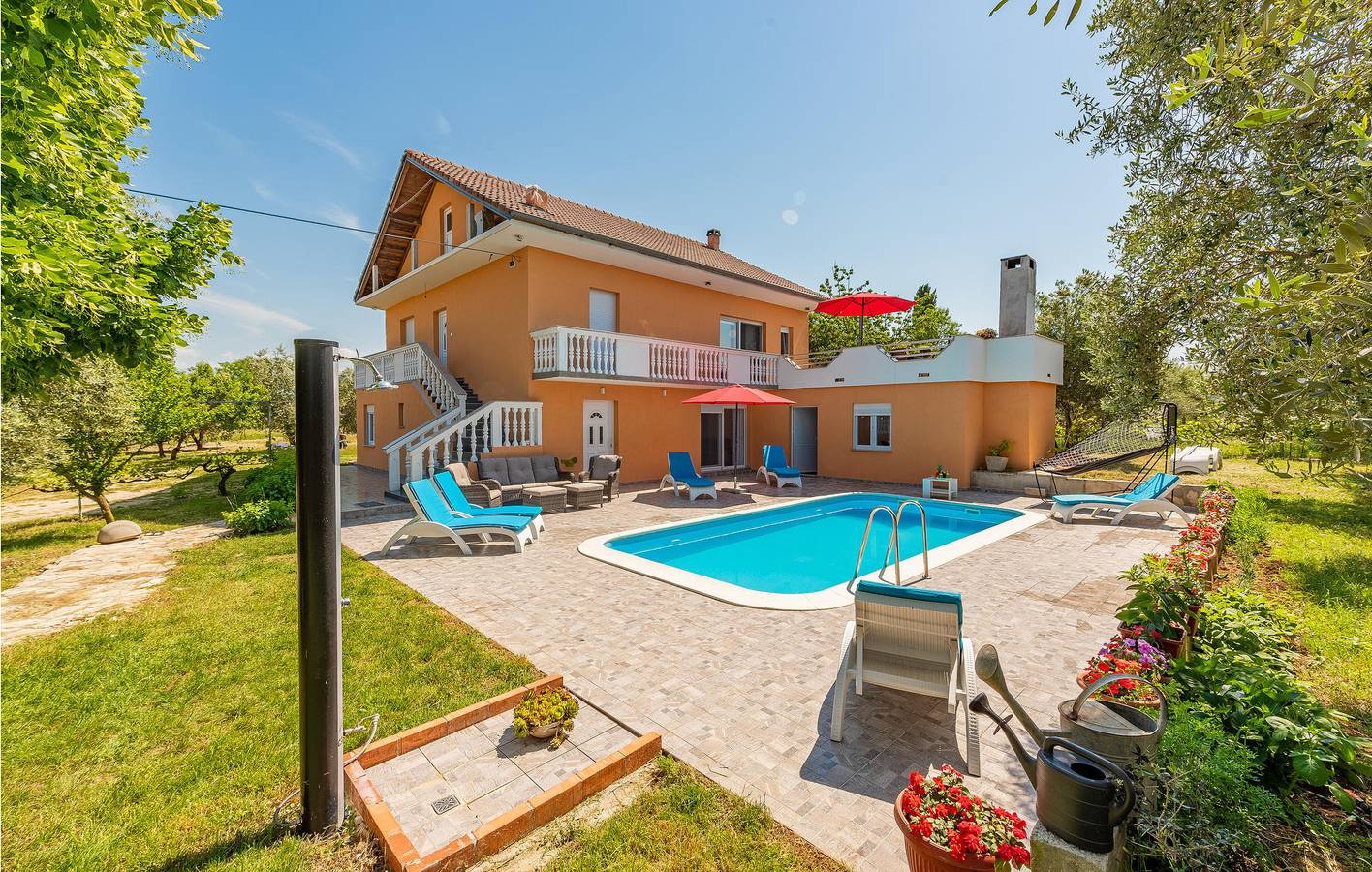 Ganze Ferienwohnung, Ferienwohnung für 6 Personen mit Pool in Poličnik, Zadar