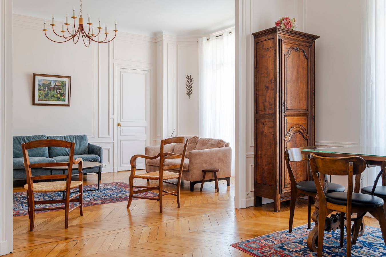 Ganze Wohnung, Avenue to the Eiffel Tower in Eiffelturm, Paris