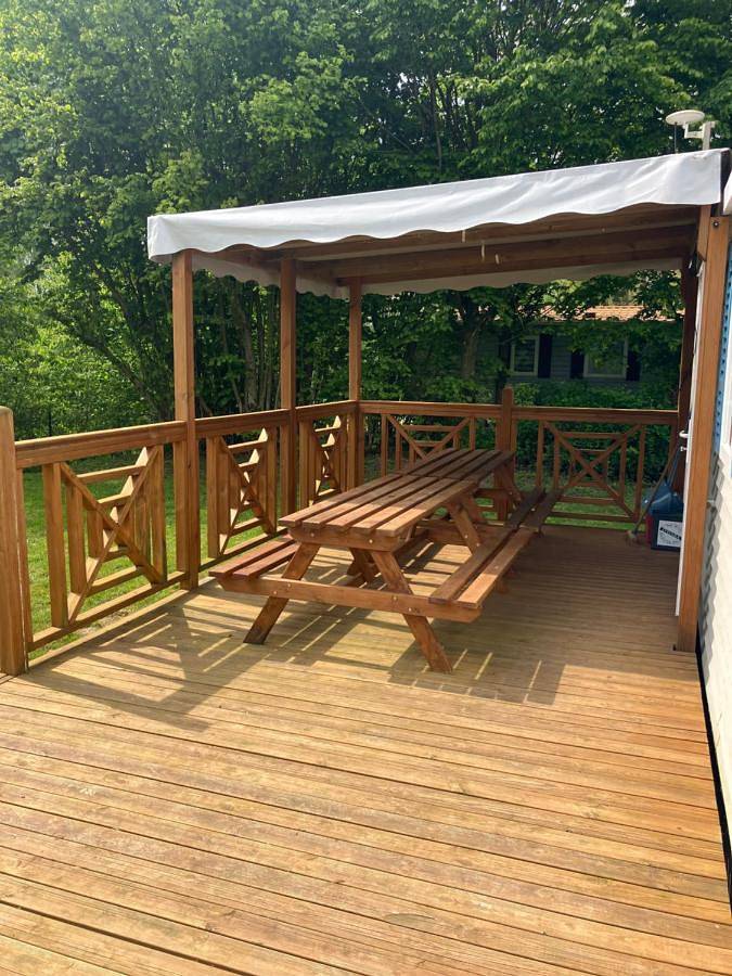 Camping pour 6 personnes, avec vue sur le lac et piscine ainsi que vue et jardin, animaux acceptés dans les Ardennes - 2