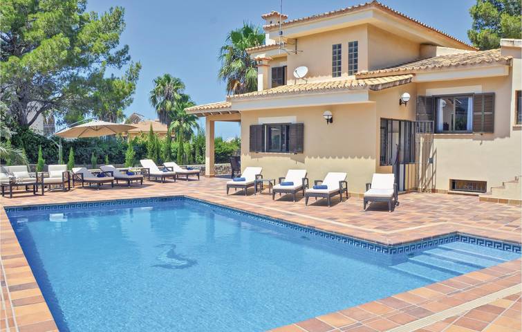 Ferienhaus mit Meerblick für 8 Personen, mit Terrasse und Garten in 