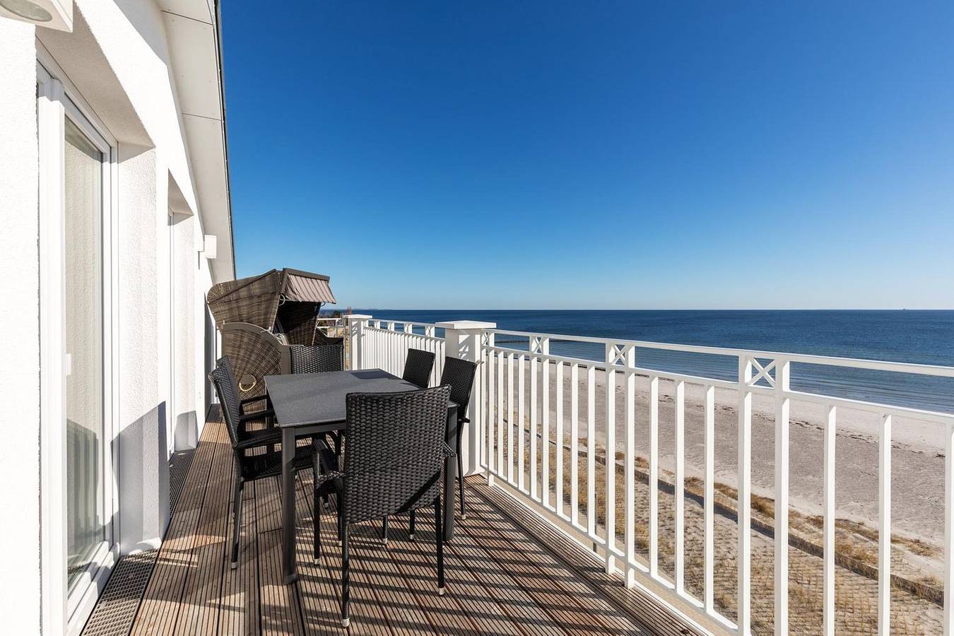 Ganze Wohnung, Luxuriöses Penthouse am Strand mit sonnigem Balkon und einmaligem Meerblick! in Großenbrode, Ostholstein
