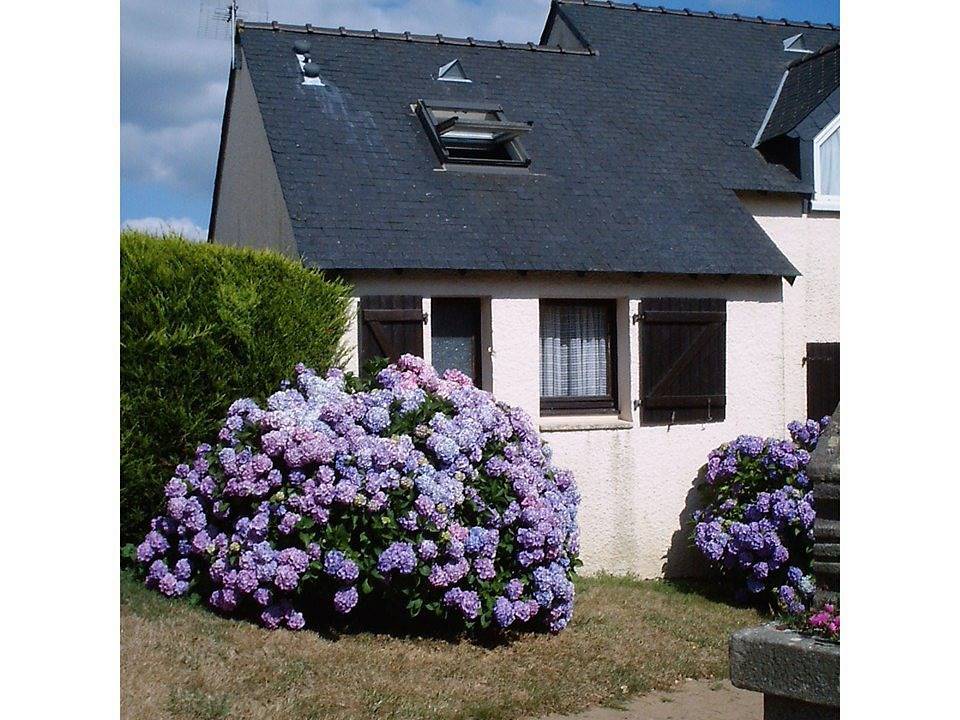 Appartement de vacances entier, Maisonnette 2 pièces 4 pers. piscine commune chauffée, jardin, parking in Guidel, Côte des Mégalithes