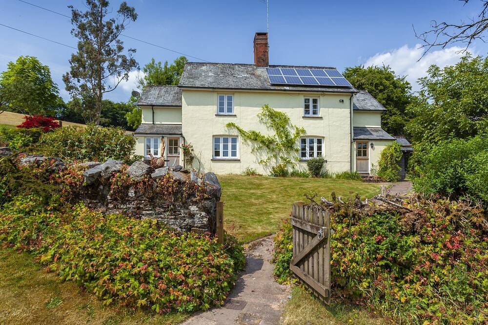 Glamping for 5 People in Dulverton, Exmoor