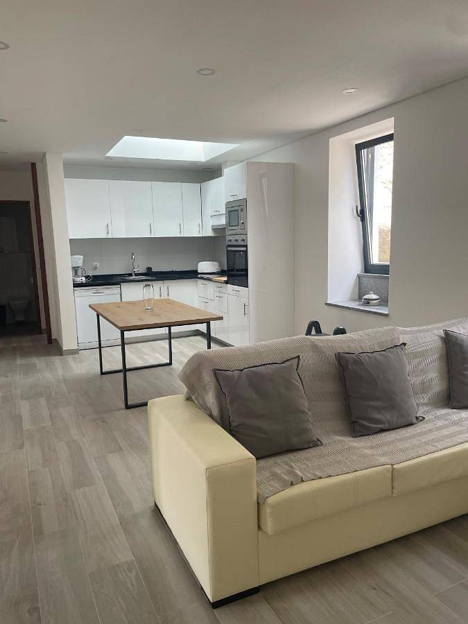 Location de vacances pour 5 personnes, avec terrasse à Vila Praia de Ancora - 2