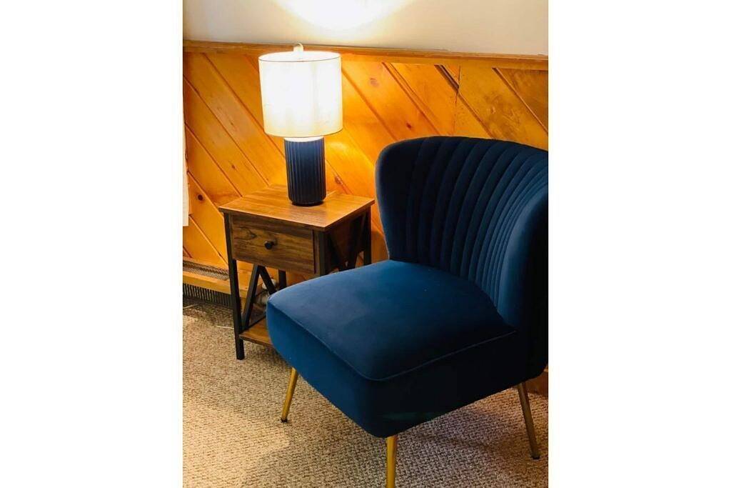 Cozy Cottage with Jacuzzi+Sauna+Fire Pit and Reading Nook! in Sullivan County