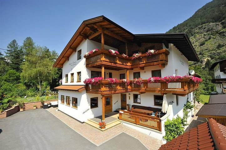 B&B für 4 Personen, mit Balkon und Terrasse sowie Garten im Ötztal