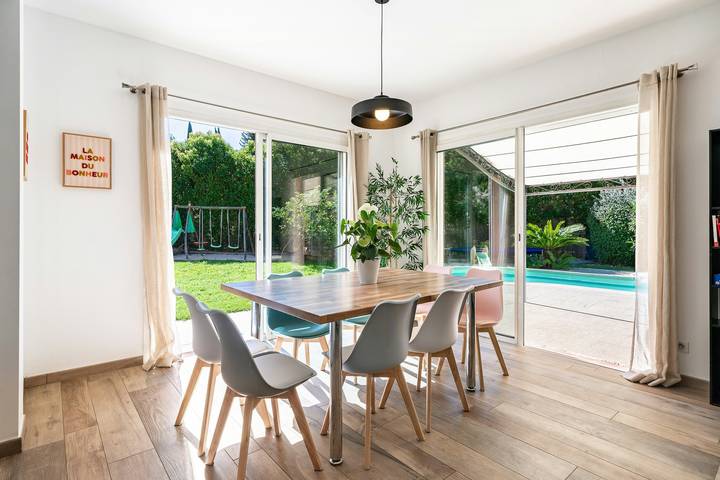 Villa mit Pool am Ufer der Siagne in Auribeau-sur-Siagne, Mittelmeerküste (Frankreich)