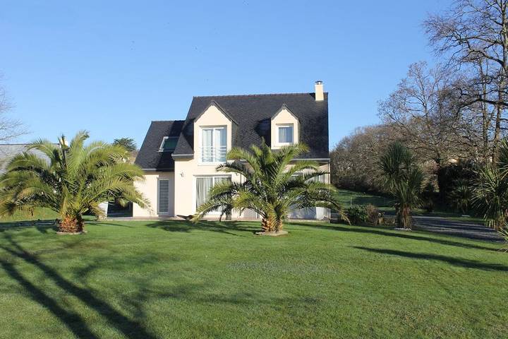 Cottage pour 2 personnes, avec jardin à Le Faou