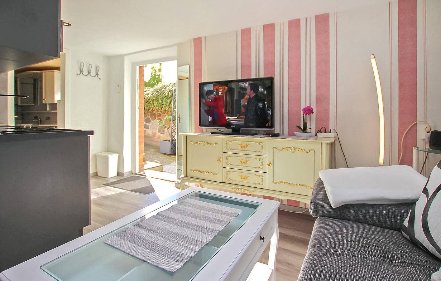 Appartement de vacances entier, Appartement moderne près de Waren (Müritz) avec terrasse in Waren, Lac Müritz