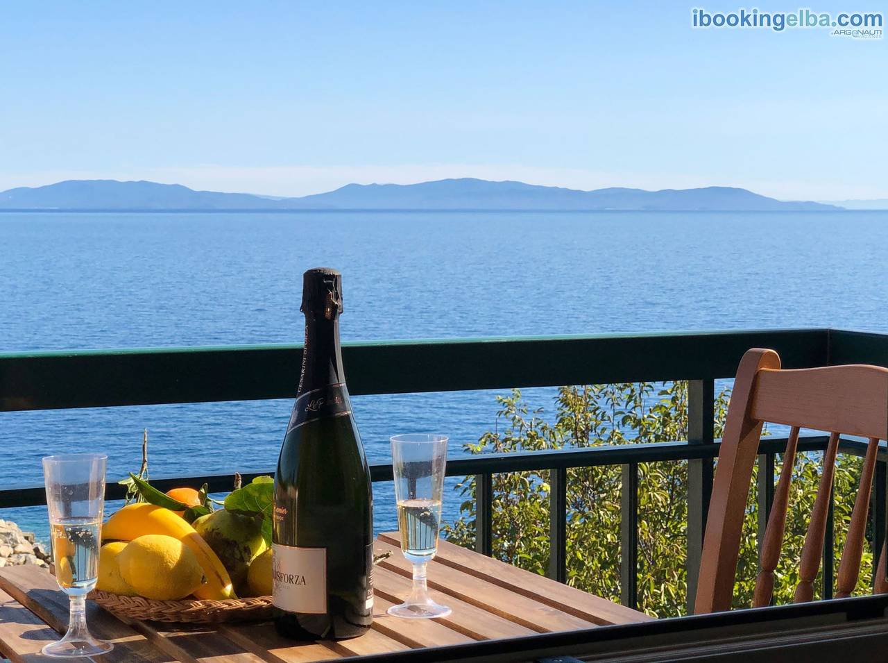 Ganze Ferienwohnung, Ferienwohnung für 4 Personen mit Balkon in Rio Marina, Elba