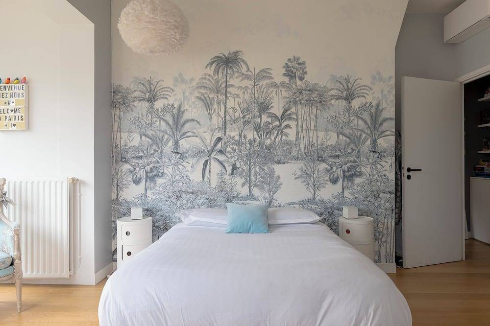 Apartamento entero, Impresionante dúplex de 3 dormitorios en Boulogne Billancourt, con terraza en la azotea, por Veeve in Boulogne-Billancourt, Altos del Sena