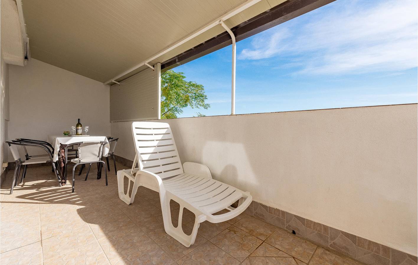 Ganze Ferienwohnung, Ferienwohnung für 4 Personen mit Terrasse in Vir