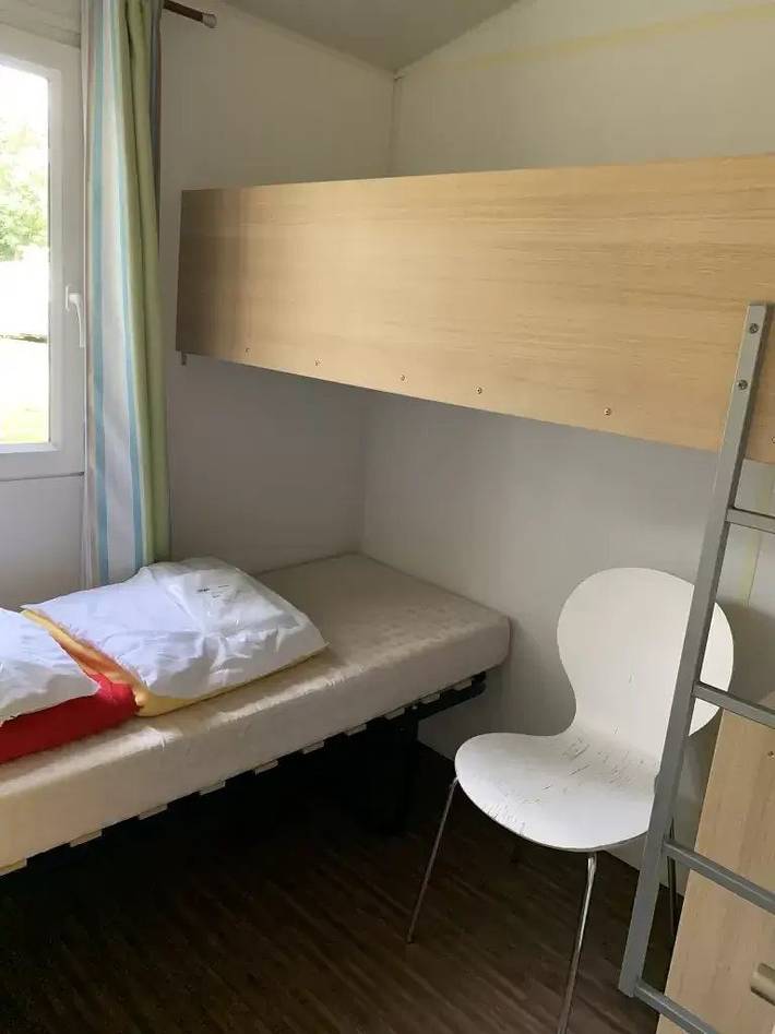 Tente pour 4 personnes, avec bassin pour enfant dans le Gard - 4