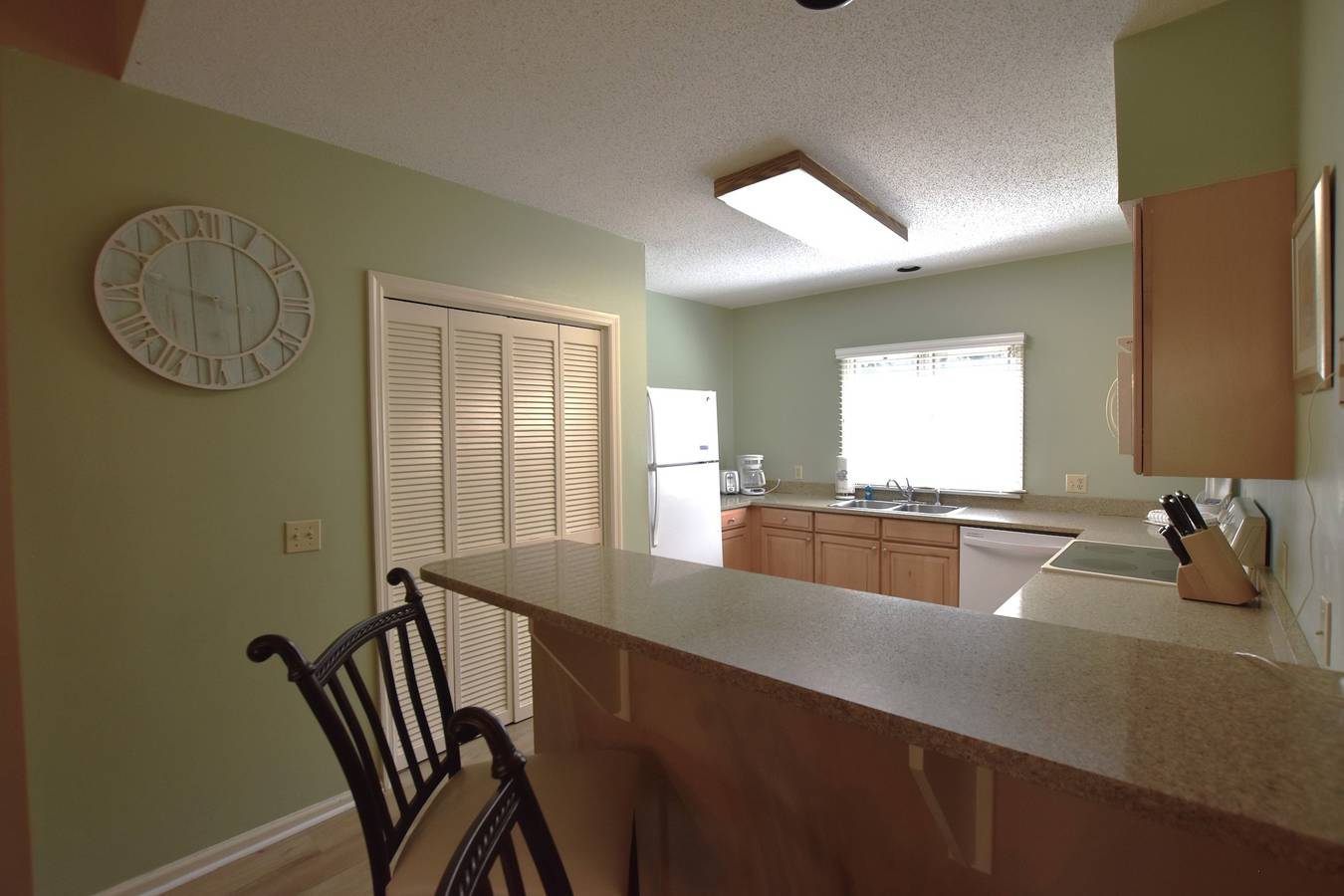 2 Bedrooms at Brigantine Quarters 244 - Flat Bottom Floor in Coligny Beach, Shipyard Plantation
