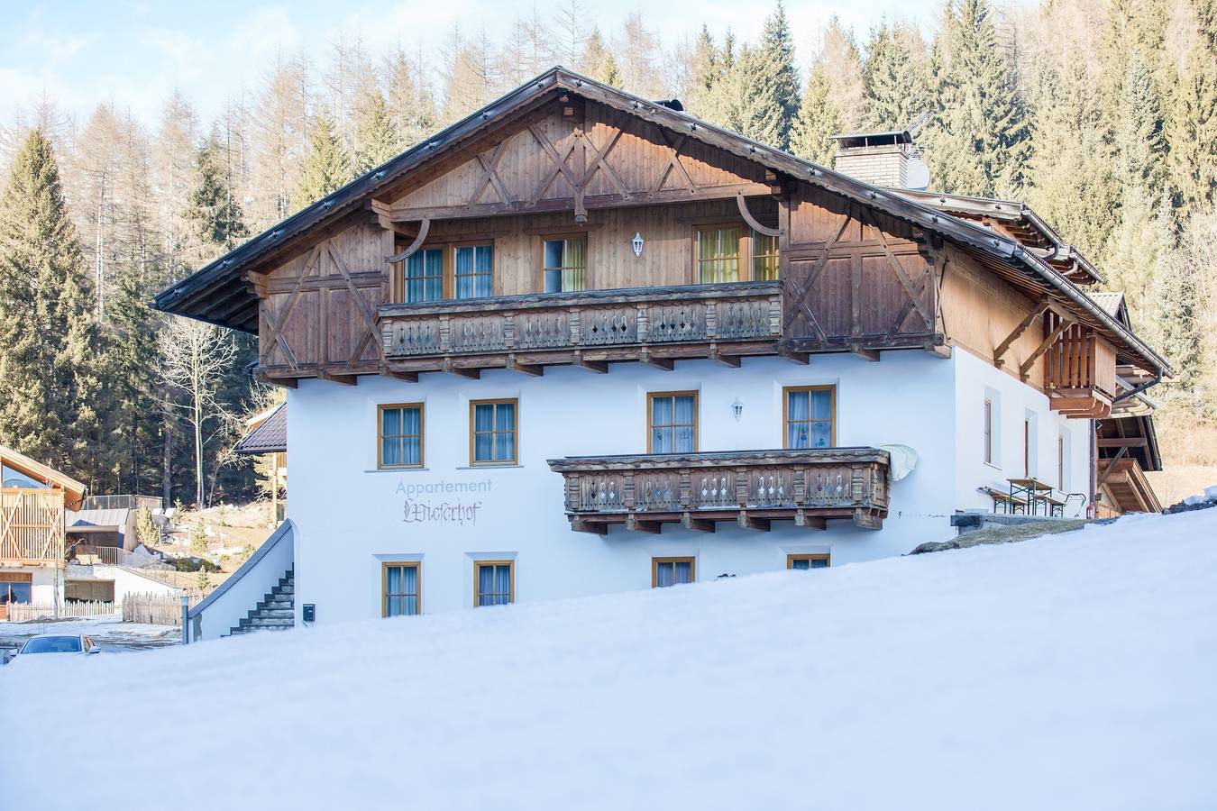 Ganze Wohnung, Idyllische Ferienwohnung "Wieserhof Benjamin" mit Balkon, Bergblick & Wlan in Valles, Mühlbach