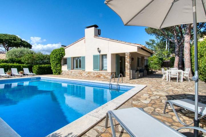 Villa pour 8 personnes, avec piscine et terrasse dans Calella de Palafrugell