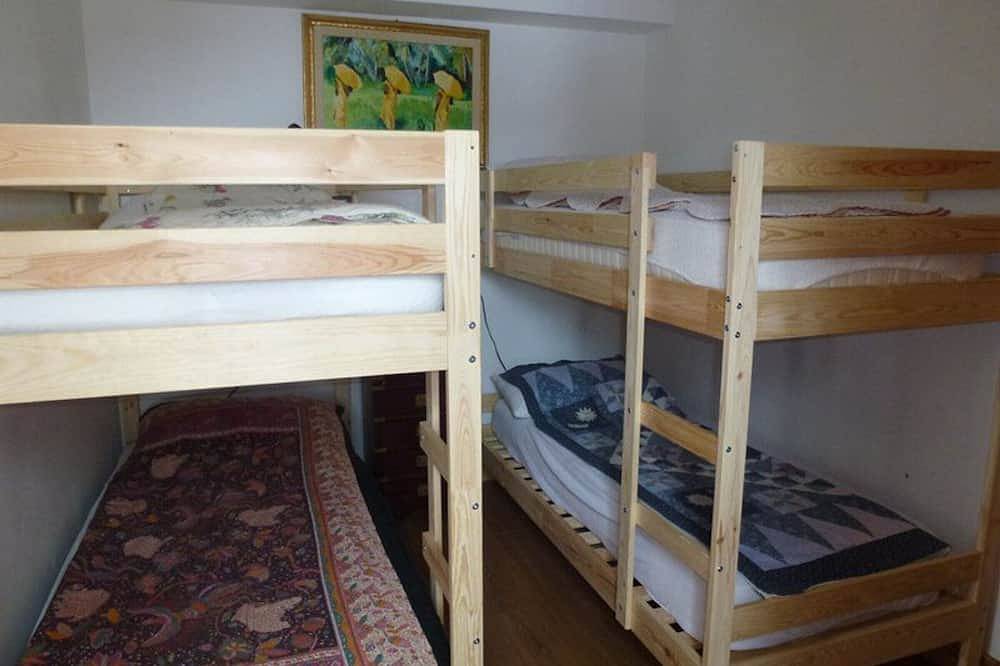 Appartement entier, Charmant 2 pièces, terrasse sud, départ skis aux pieds, parking couvert, à 5 min des remontées in Isola 2000, Isola