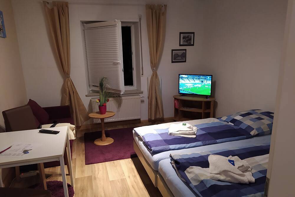Ganze Wohnung, Ruhige Ferienwohnung in Augsburg-Innenstadt, Augsburg