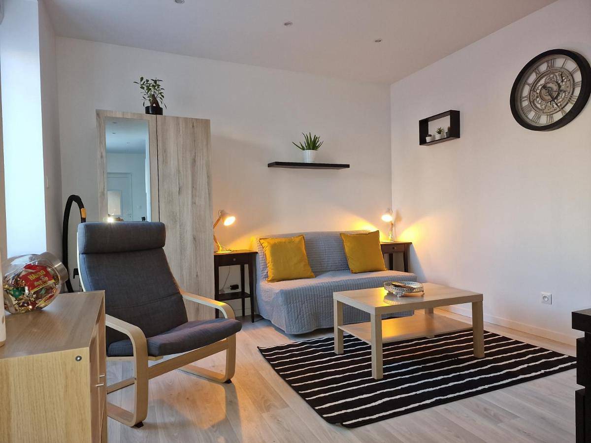Appartement entier, Logement Premium - Centre Le Creusot - Parking & Wi-Fi Fibre in Le Creusot, Région d'Autun