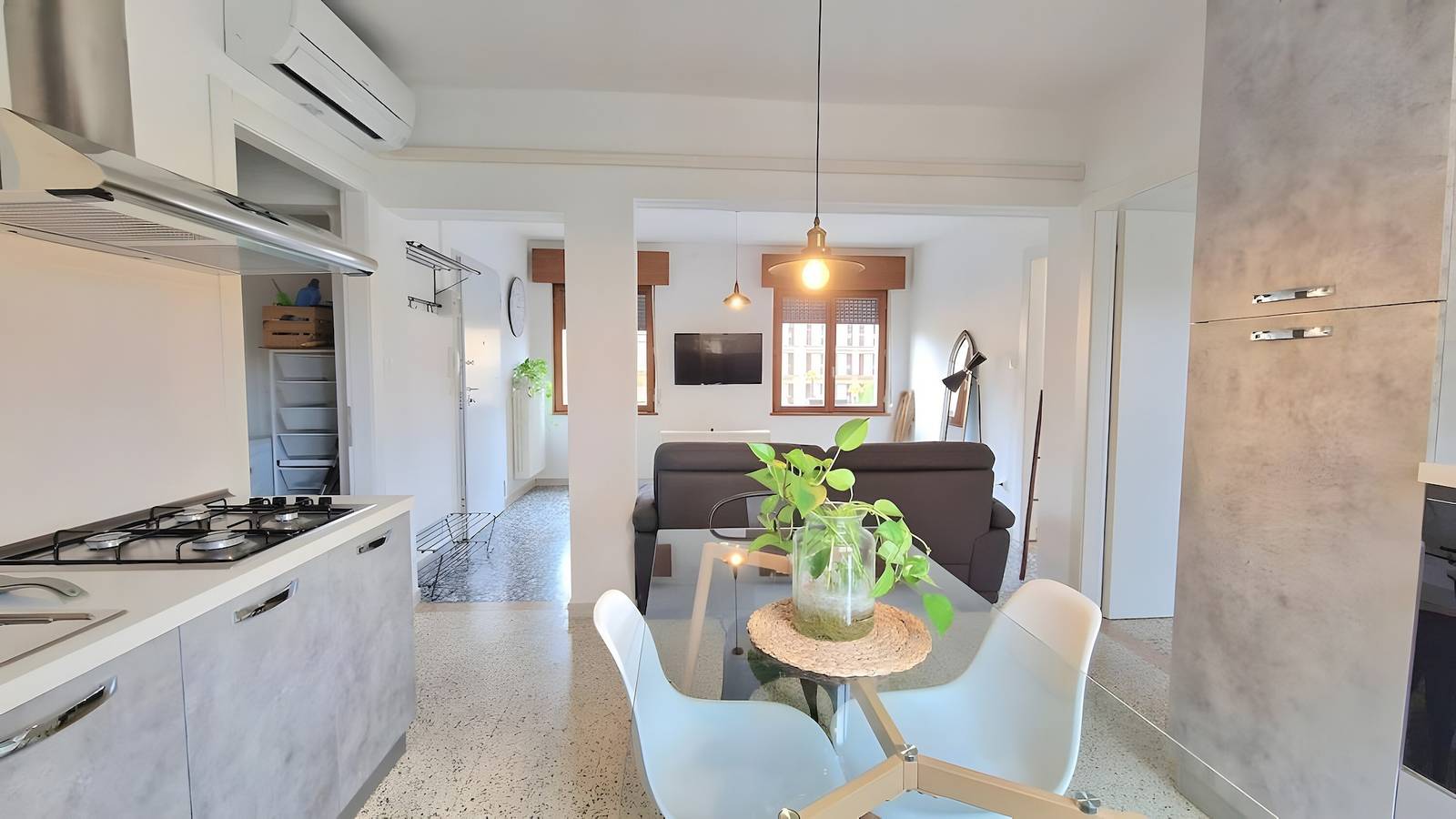 Ganze Wohnung, Apartment 'Ca' Mirabello' mit Wlan und Klimaanlage in Bardolino, Gardasee-Berge