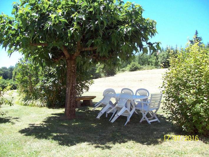 Location de vacances pour 6 personnes, avec jardin et terrasse à Mazeyrolles - 4