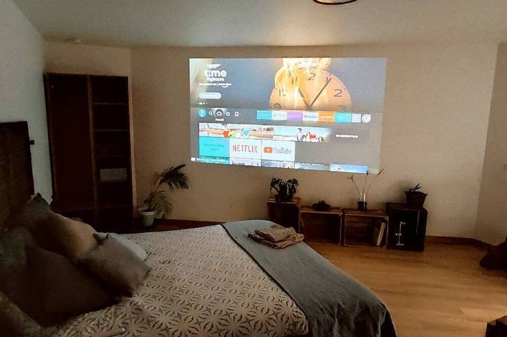 Gîte pour 2 personnes, avec terrasse, animaux acceptés dans Patinoire Olympique Municipale Limoges