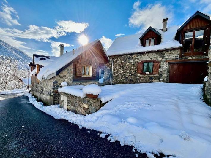 Location de vacances pour 10 personnes, avec vue et jardin à Benque-Dessous-et-Dessus - 3