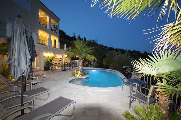 Villa für 11 Personen, mit Garten und Terrasse - 1