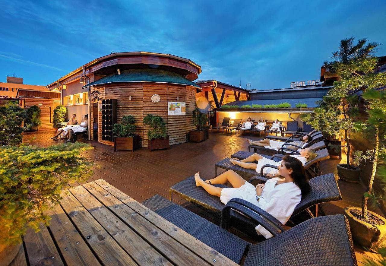 Wellness Hotel Step - Czech Leading Hotels in Lieben, Prague
