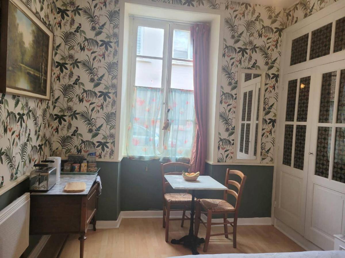 Budget Double Room in Pontrieux, Région de Guingamp