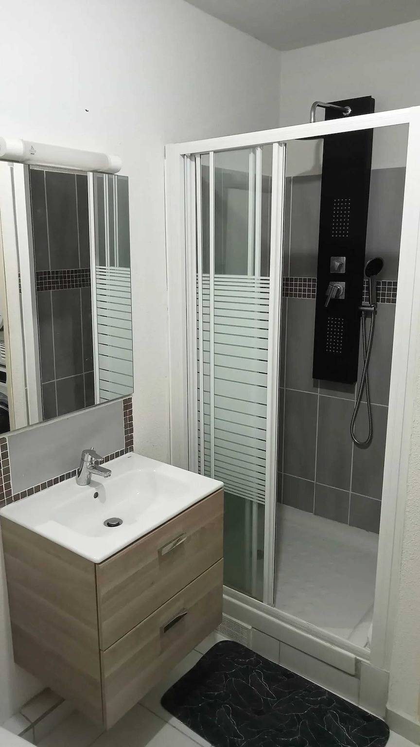 Appartement entier, Appartement confortable à Pointe-à-Pitre de 32 m² avec terrasse in Pointe-à-Pitre, Guadeloupe