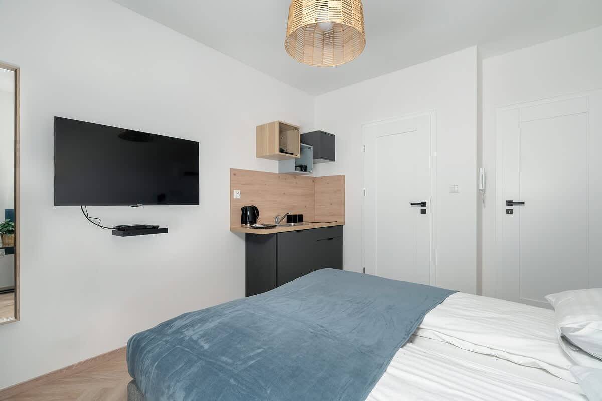 Ganzes Studio, Cozy Studio with a Balcony | Close to the Center of Poznań in Posen, Großpolen