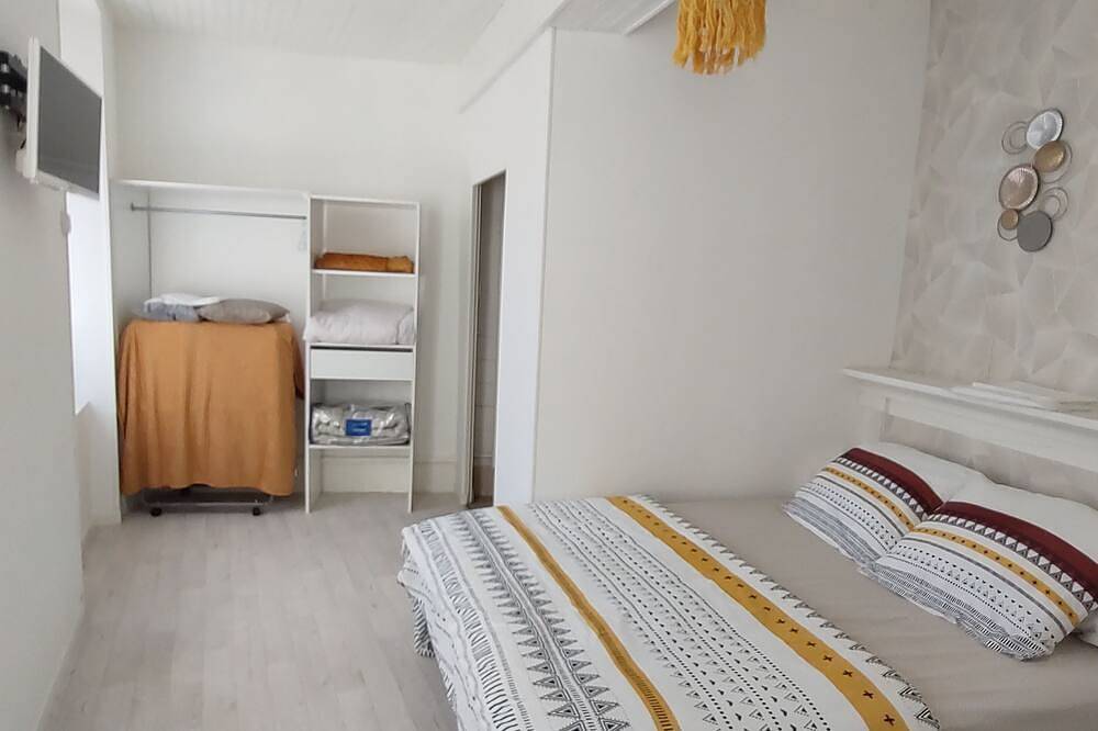 Ganze Wohnung, Maison de Ville Chez iza in Lormes, Naturpark Morvan